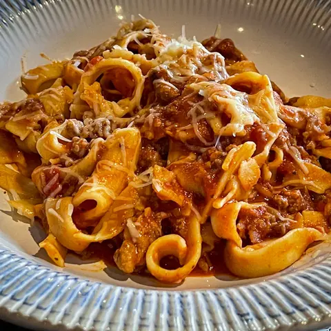Pappardelle a la boloñesa